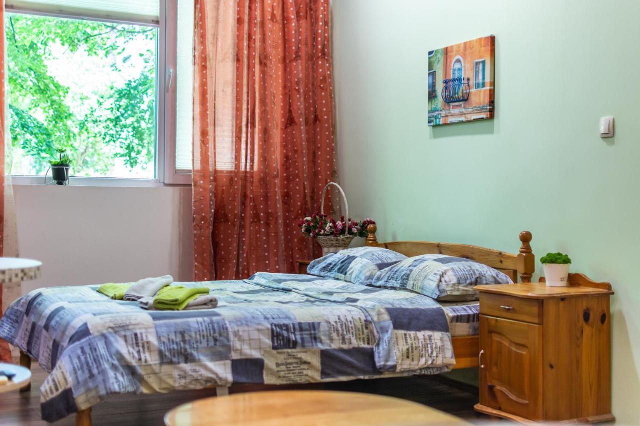 Barcelona Colorful Central Studio W Green Backyard Sofia Exterior photo